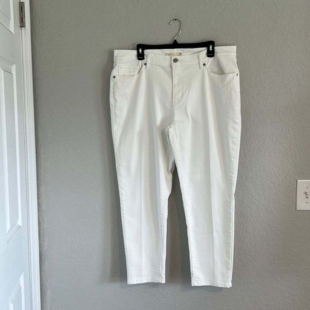 Levi’s classic crop!